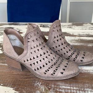 Fergalicious by Fergie Brown Booties Size 8.5 women